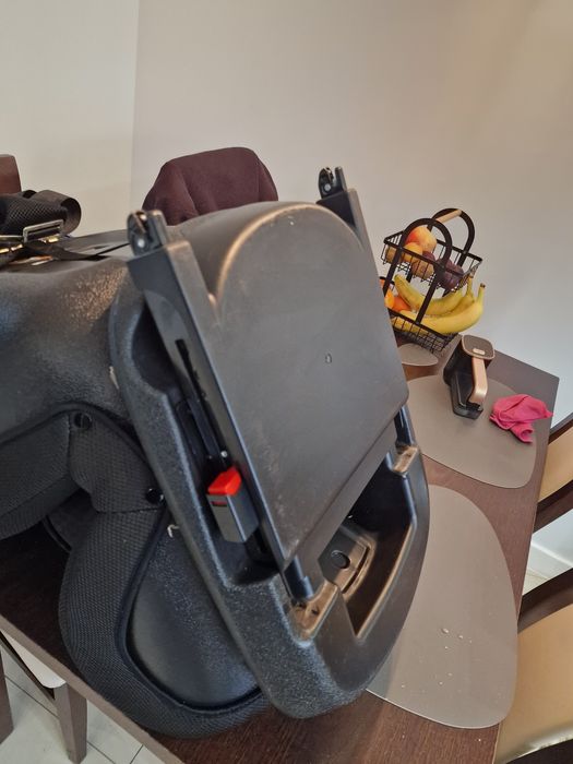 Fotelik samochodowy z isofix
