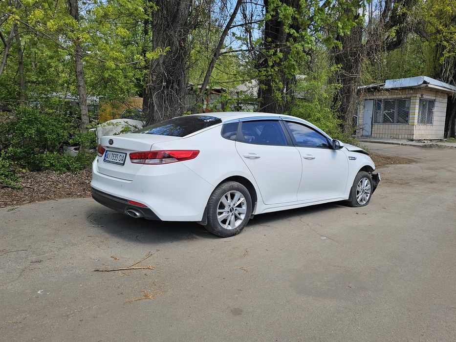 Kia    K5    2016