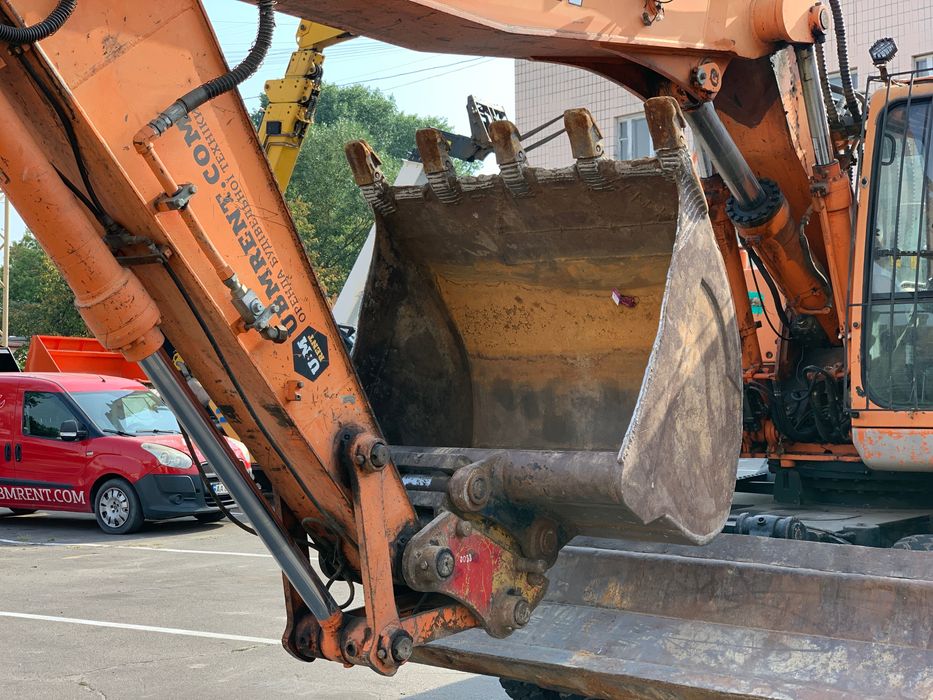 Колісний екскаватор DOOSAN SOLAR 210W-V Колесный экскаватор 20 тонн