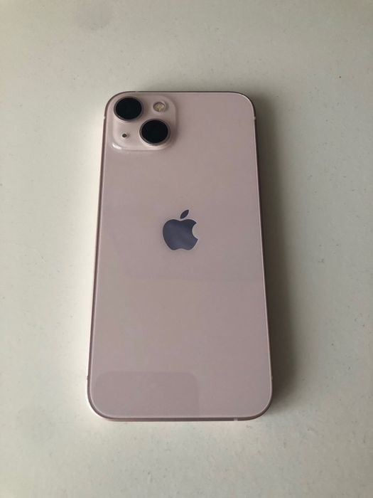 iPhone 13 różowy