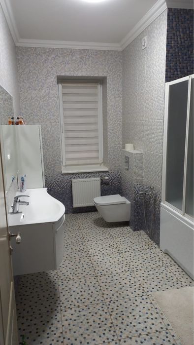 Дом с хорошей планировкой и садом ,В лесках