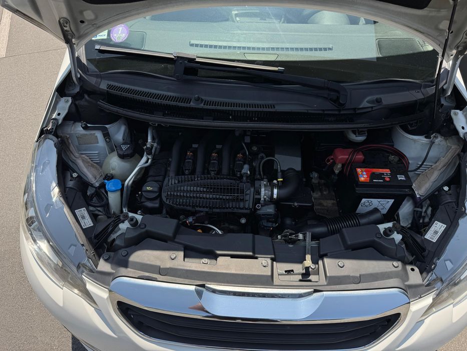 PEUGEOT 108 1.2 PureTech / VTi Allure 2014 Manual