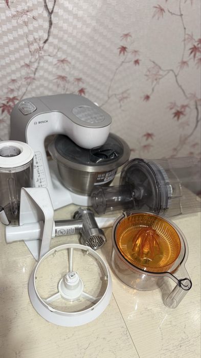 Кухонний комбайн Bosch MUM54251/02