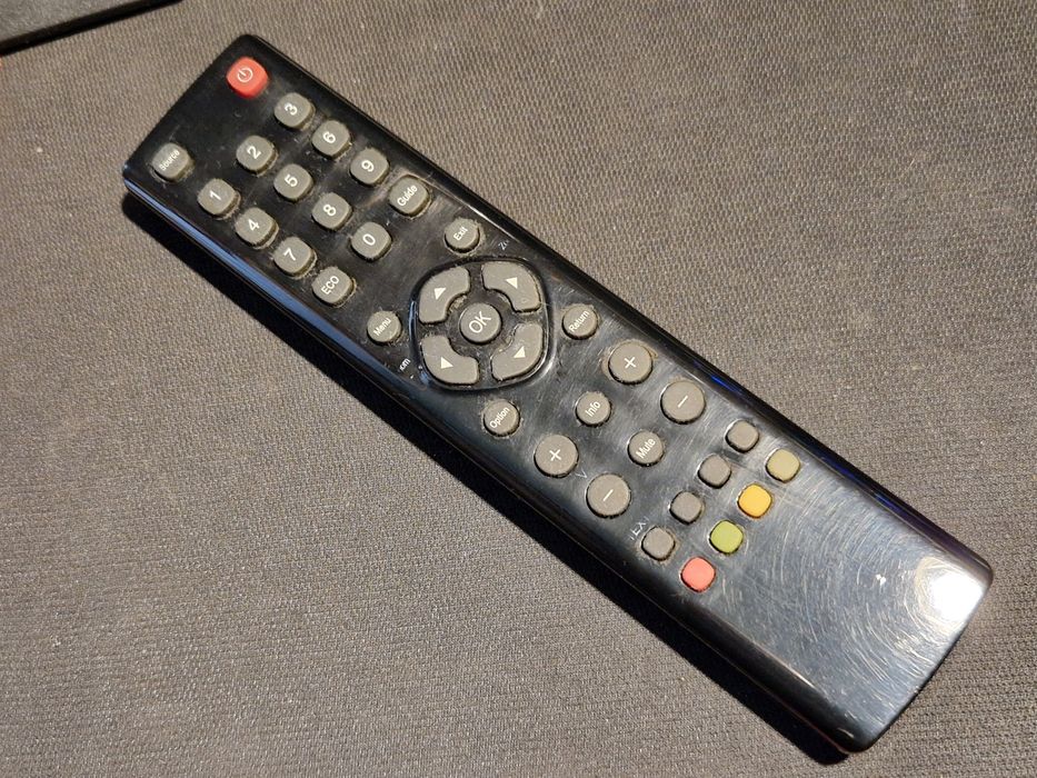 TV LED Thomson 26HS5246C + pilot