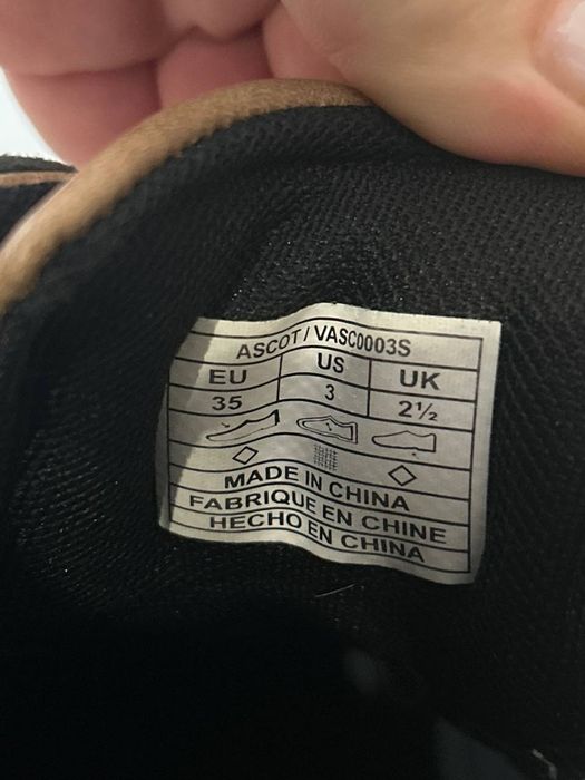 Кросівки якісні левіс