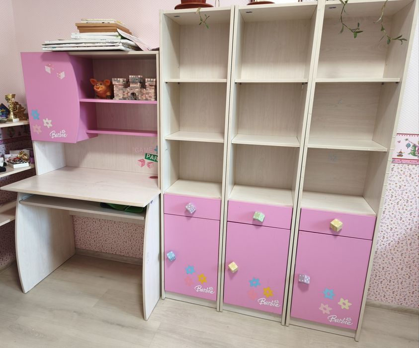 Продам комплект дитячих меблів Cilek Barbie