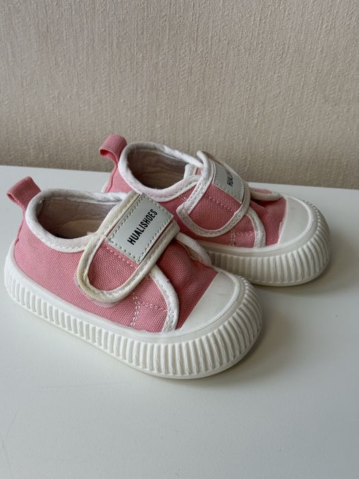 Кеди на дівчинку 22 розмір