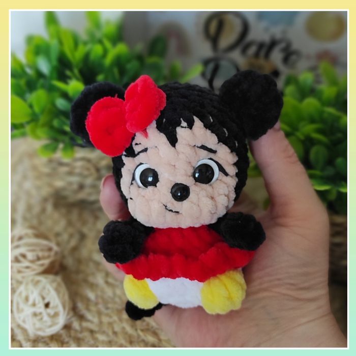 Myszka Minnie, maskotka szydełkowa, breloczek