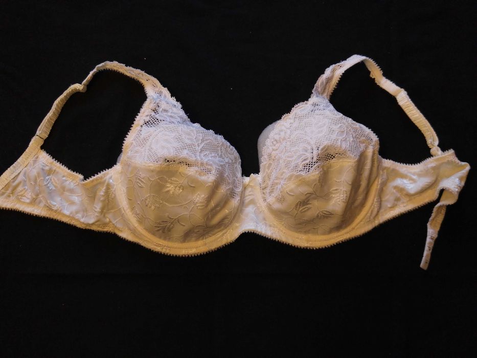 Biustonosz koronkowy ecrue