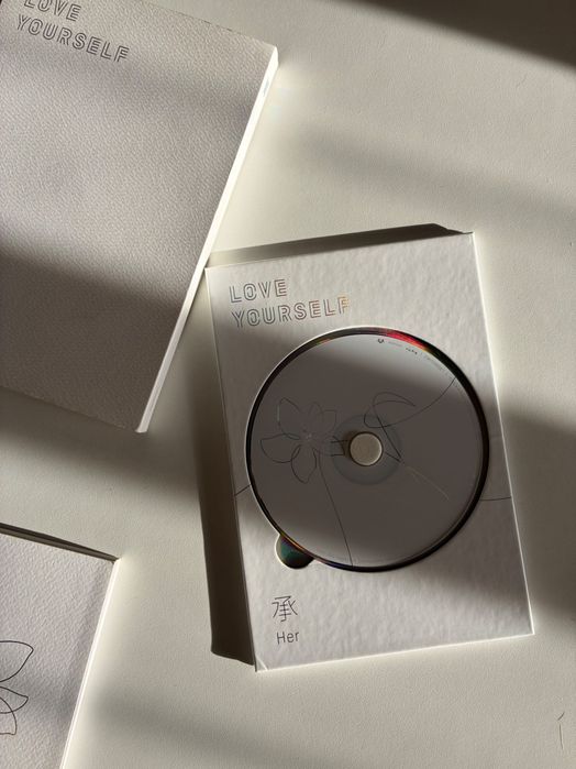 BTS Love Yourself: Her Version E Complete503530604315944962