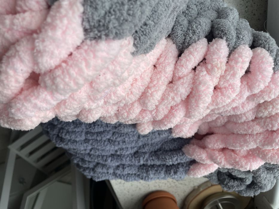 Mięciutki kocyk włóczka Chenille ręchna robota