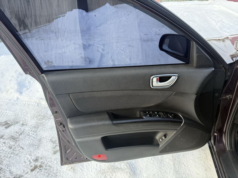 Продам Авто Hyundai Sonata 2.0 Бензин Газ