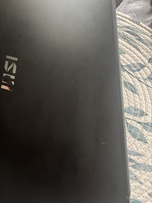 OKAZJA! Laptop MSI Modern 15 / i5-1155G7 / 8 GB / 512 SSD / WIN 11