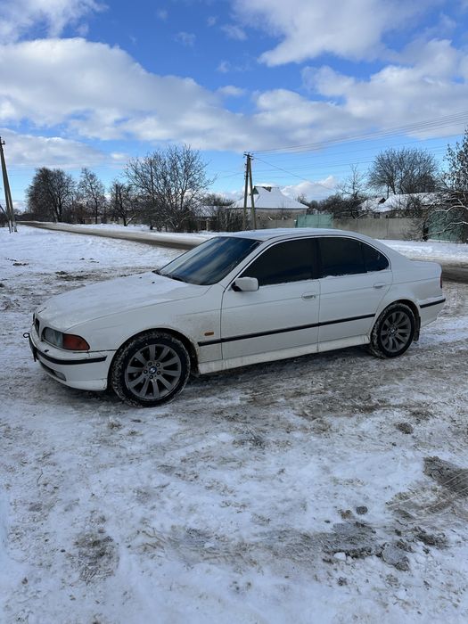 Продам BMW е39 в нормальному стані