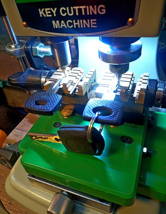 Виготовлення дублікатів ключів, автомобільних ключів у м. Чугуїв.