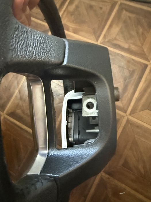 Продам руль epica