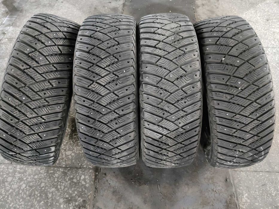 205/60 R16  GoodYear Ultra grip Ice arctic 96T  - 2017г