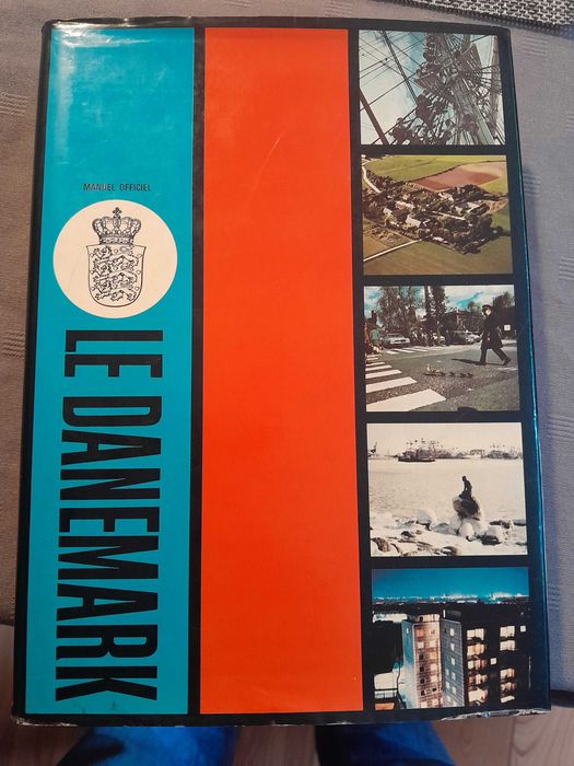 A Dinamarca,Manual official, livro Monarquico, em Francês