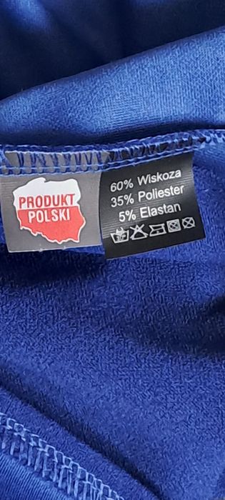 Elegancka sukienka w serek ,rekaw motylek i z  paskiem