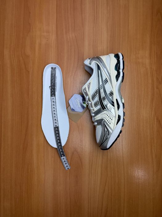 Кроссовки Asics Gel Kayano 14 размер 42 оригинал спортивные бег run