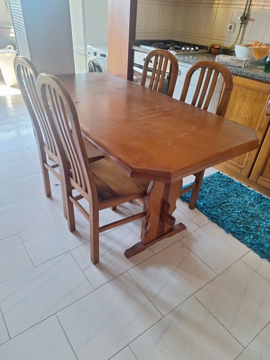 Movel de cozinha, mesa e 4 cadeiras