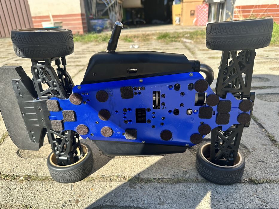 Subaru Impreza Inferno GT skala 1/8 spalinowy z częściami zamiennymi !