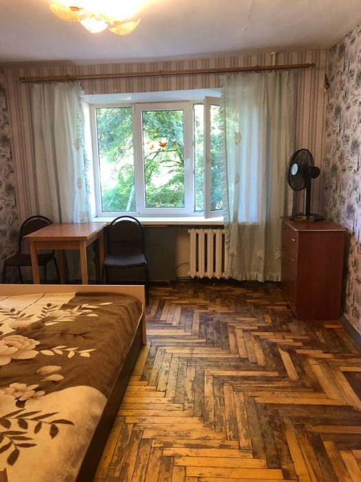Здається 1-кімнатна гостинка вул. Перемоги, зупинка Ластівка