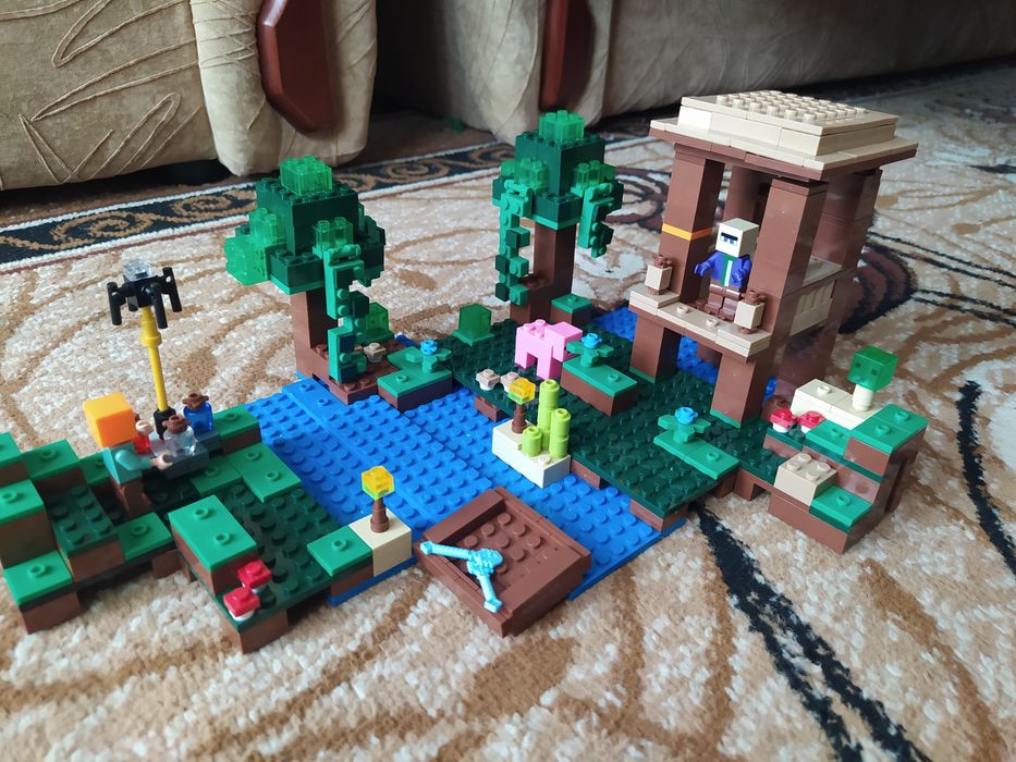 Продам конструктор Minecraft