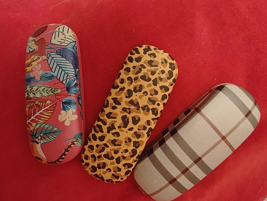 Sztywne etui na okulary