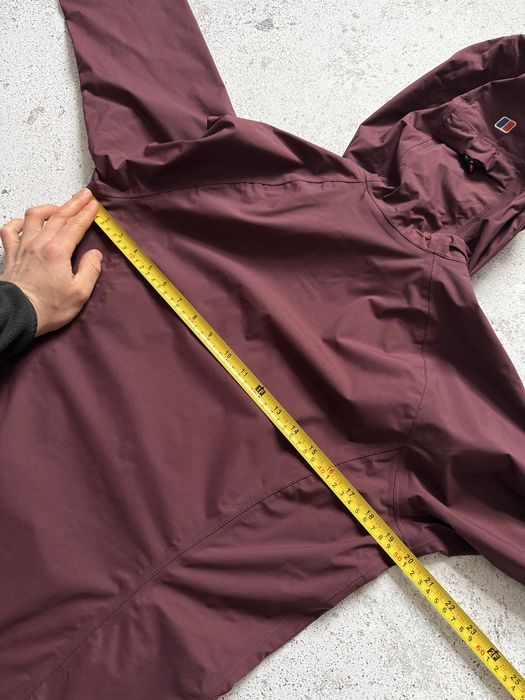 Жіноча трекінгова куртка штормовка berghaus hydroshell S як нова