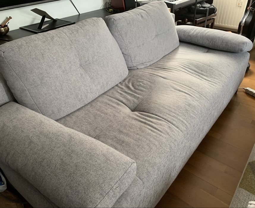 Kanapa rozkładana, szara, oddam za darmo w Krakowie w okolicy Czerwonych Maków/Osiedle Europejskie