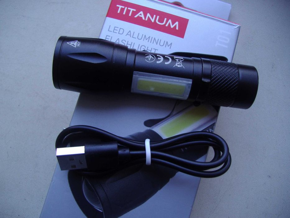 Светодиодный LED фонарик аккумуляторный (светильник) новый