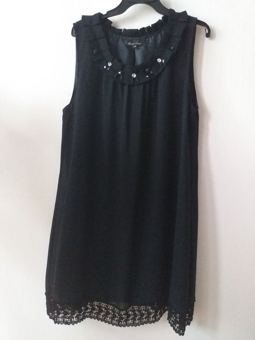 Czarna sukienka wizytowa 44