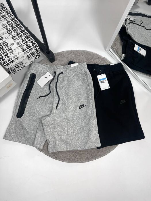 Чоловічі шорти Nike Tech Fleece сірі/чорні стильні