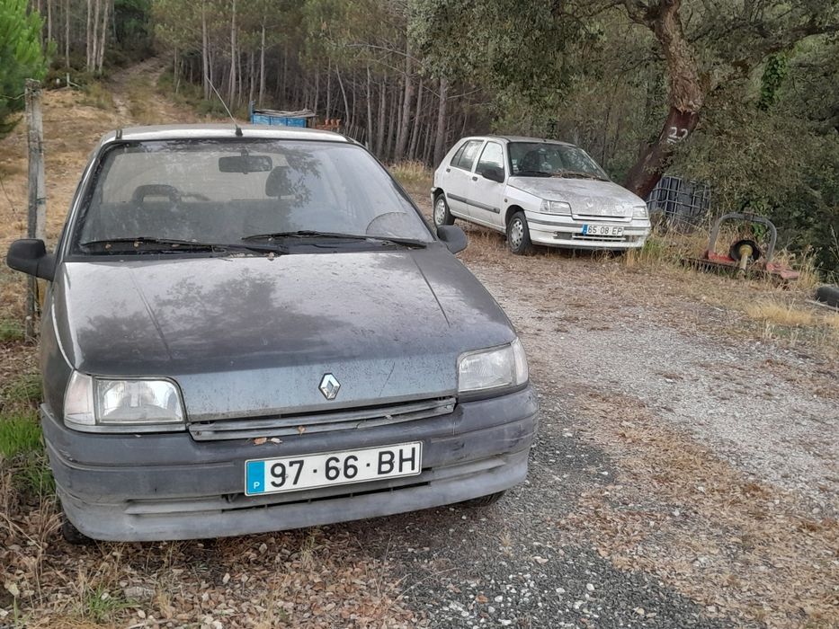 Vendos dois Renault clios