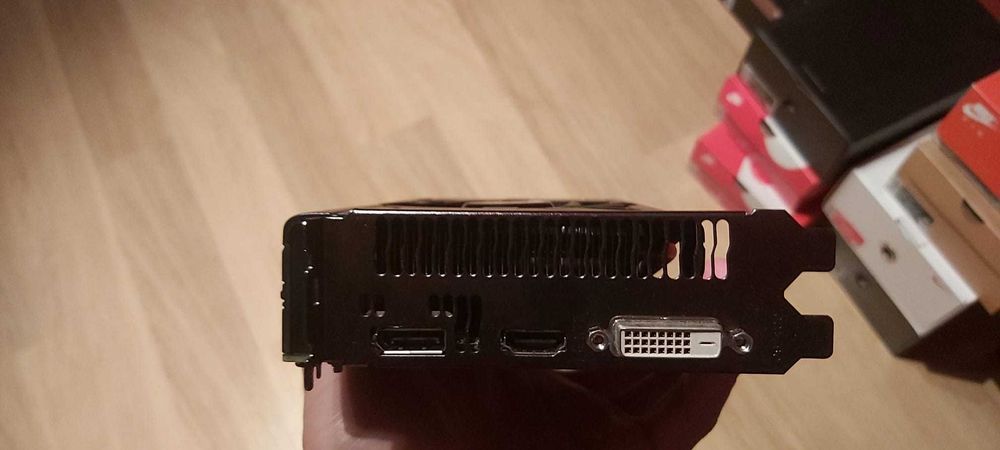 AMD rx470 4gb Sapphire64752385239681122