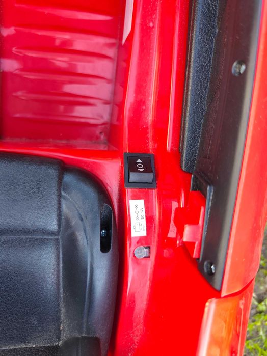 Autko dla dzieci na akumulator z pilotem