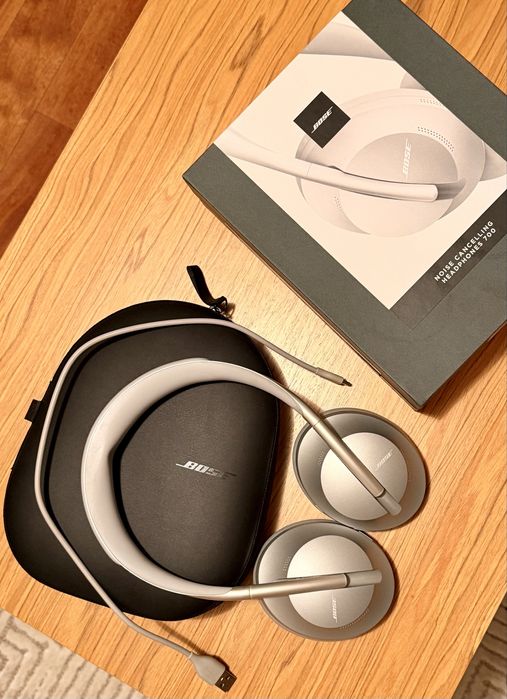 Bose Noise Cancelling Headphones 700