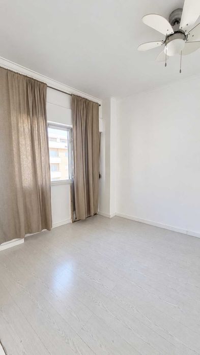 Apartamento T1 para arrendamento em Queluz, a apenas 2 minutos a pé da estação.