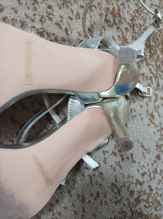 Złote szpilki Orsay rozmiar 40