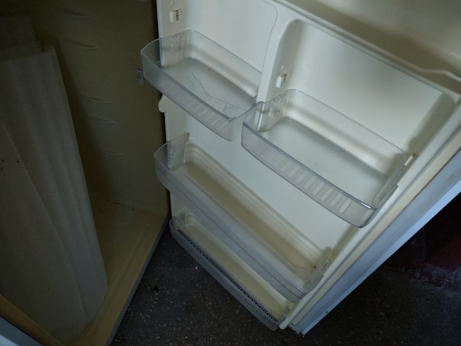 Холодильник Samsung RT34MB, испаритель