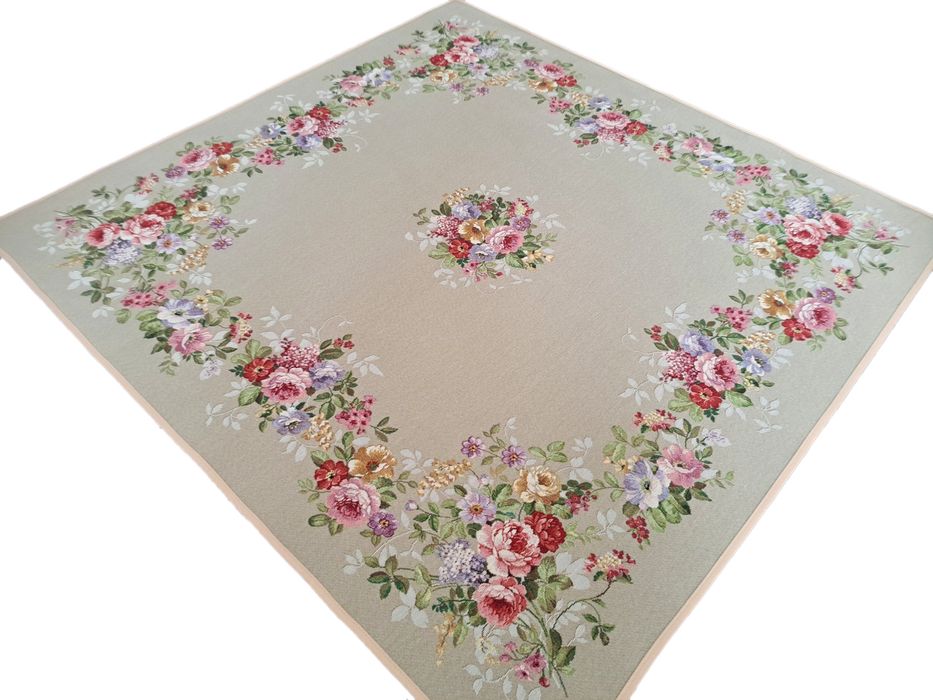Obrus beżowy gobelinowy w róże 100x100 cm 1162LI Rose Linen