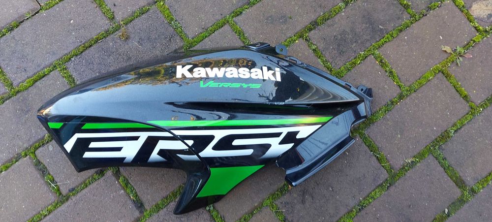 Kawasaki KLE650 650 Versys owiewka osłona bok