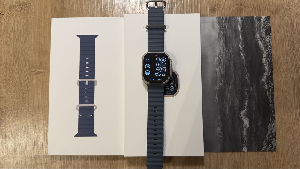 Apple Watch Ultra 2 z paskiem ocean band