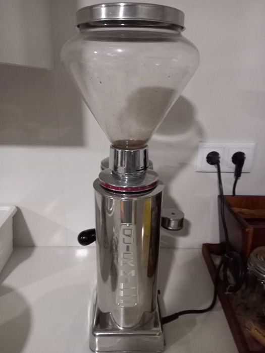 Moinho de café antigo Quickmill Omre