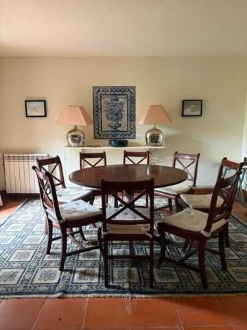 Mesa Extensivel Madeira Maciça + 8 Cadeiras | Bom Estado