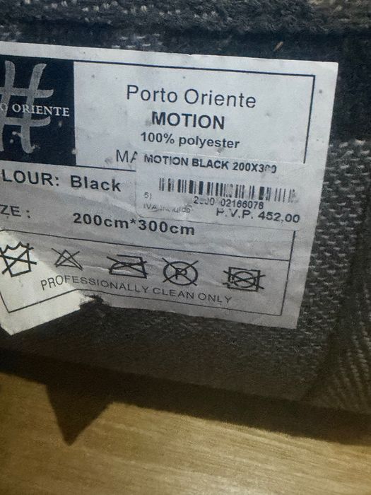 Tapete preto pelo curto 200x300