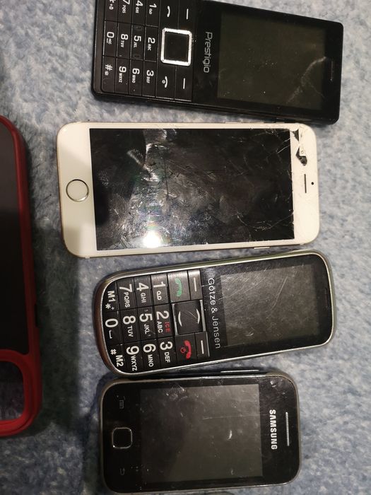 Telefony na sprzedaż + 2etui Iphona11