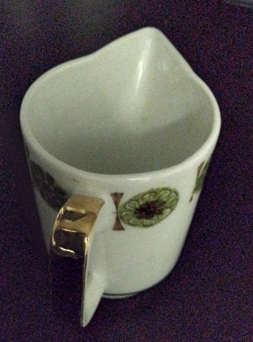 Leiteira /Cremeira da marca de porcelana portuguesa Artibus anos 70