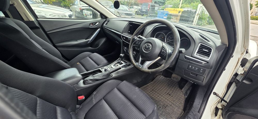 Mazda 6 anglik Benzyna sprawny jeżdżący v5c